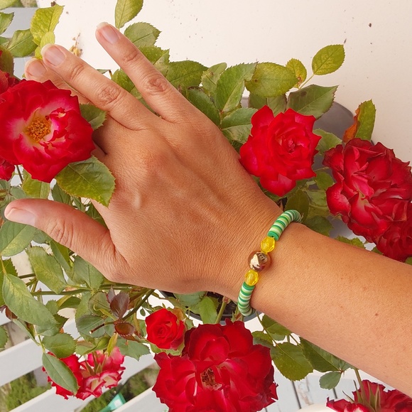 Crab apple bracelet - Picture 3 of 4